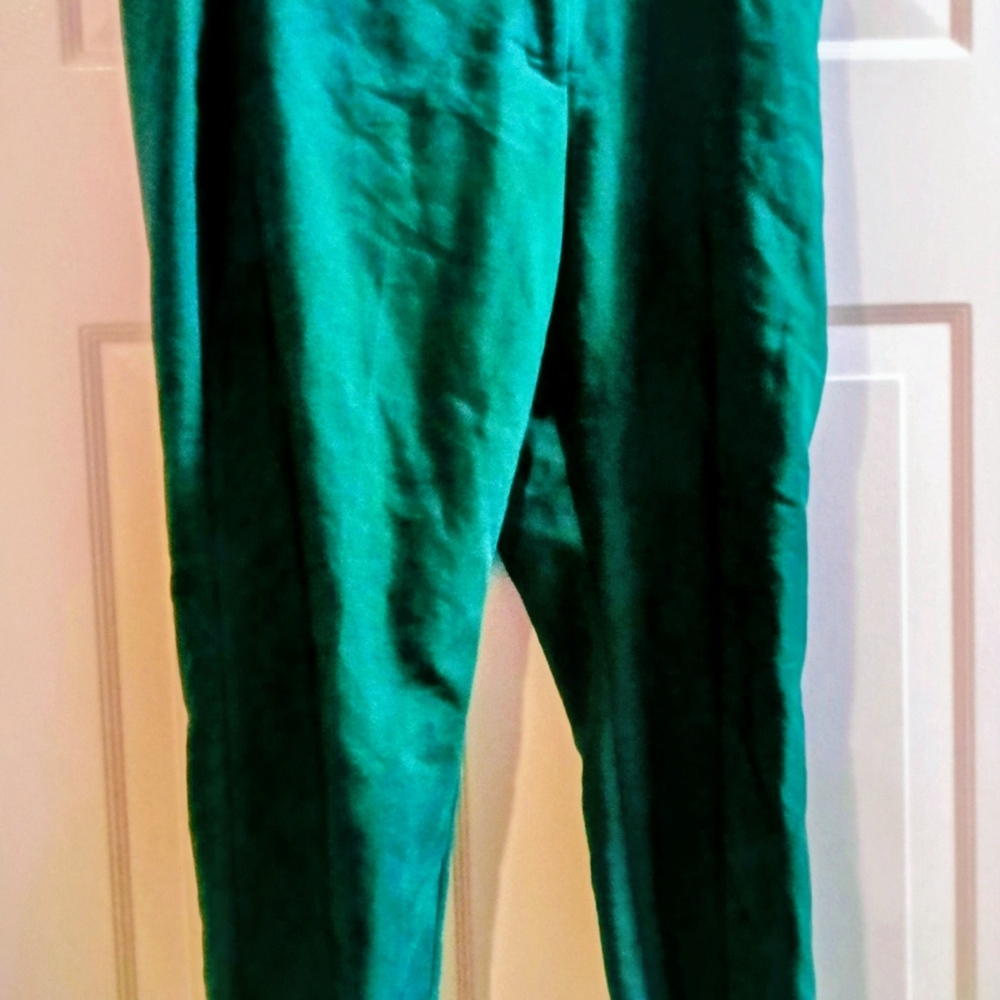 White House Black Market Green Trousers